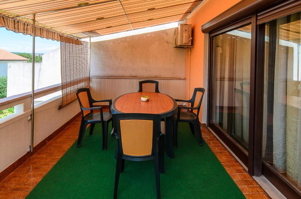 Apartmani Lovorka Punat Exterior photo